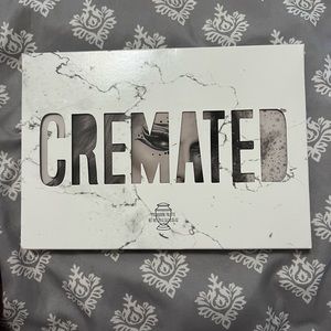 Jeffree Star Cremated Palette.